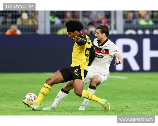 阿德耶米进攻创造力持续提升，多特蒙德边路威胁显著增强