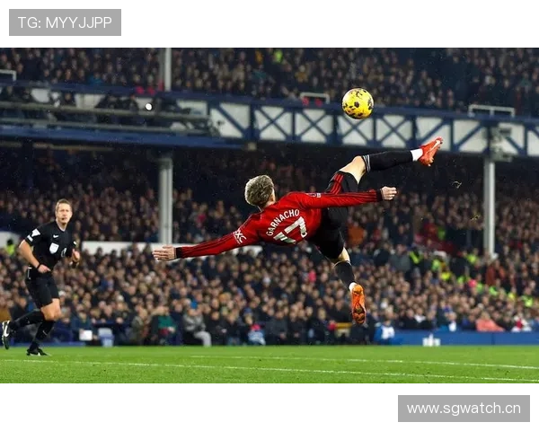 加纳乔倒钩破门解析：是否已达普斯卡什级神迹