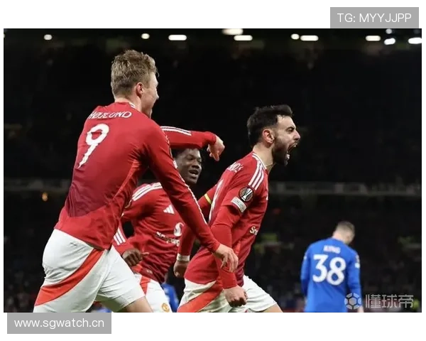 曼联复兴进程仍未完成,对球队长期规划与成绩稳定性构成考验 曼联复兴进程仍未完成,对球队长期规划与成绩稳定性构成考验