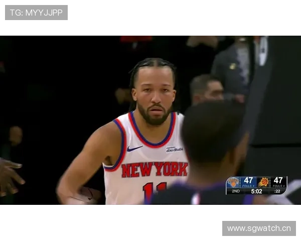 布伦森挡拆单打主导进攻，相较库里更倚重突破中投